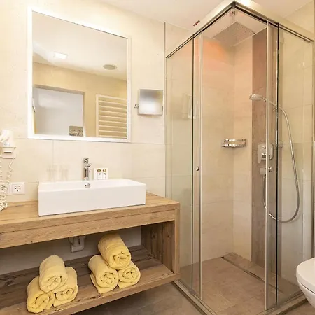 Haus Kreidl Apartment Tux